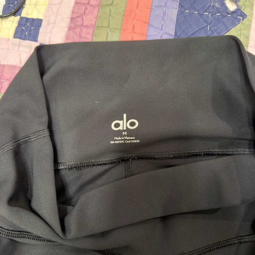 Alo Black Leggings
